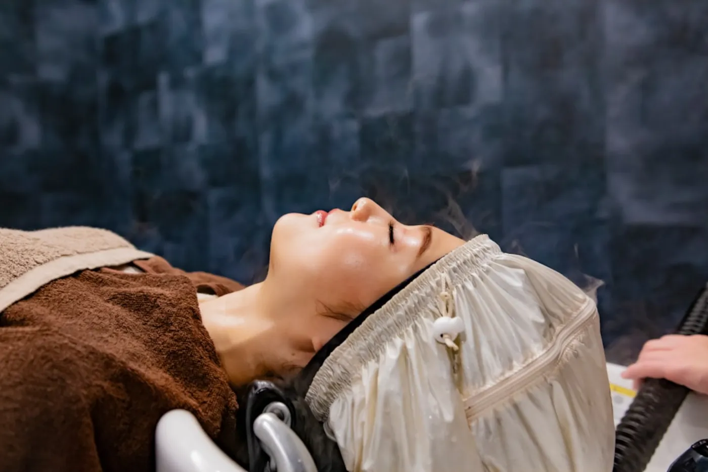 Hair steaming and conditioning treatment